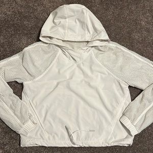 Lululemon white pullover jacket 6